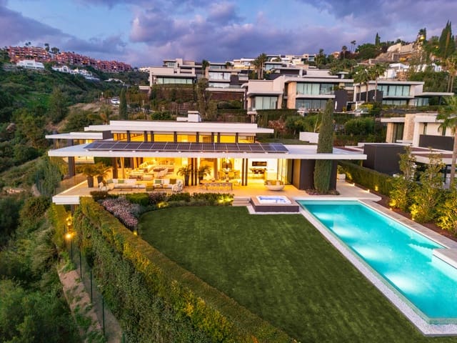 6 sypialnia Willa na sprzedaż w La Quinta, Benahavís z basenem garażem - 13 800 000 € (Ref: 9848845)