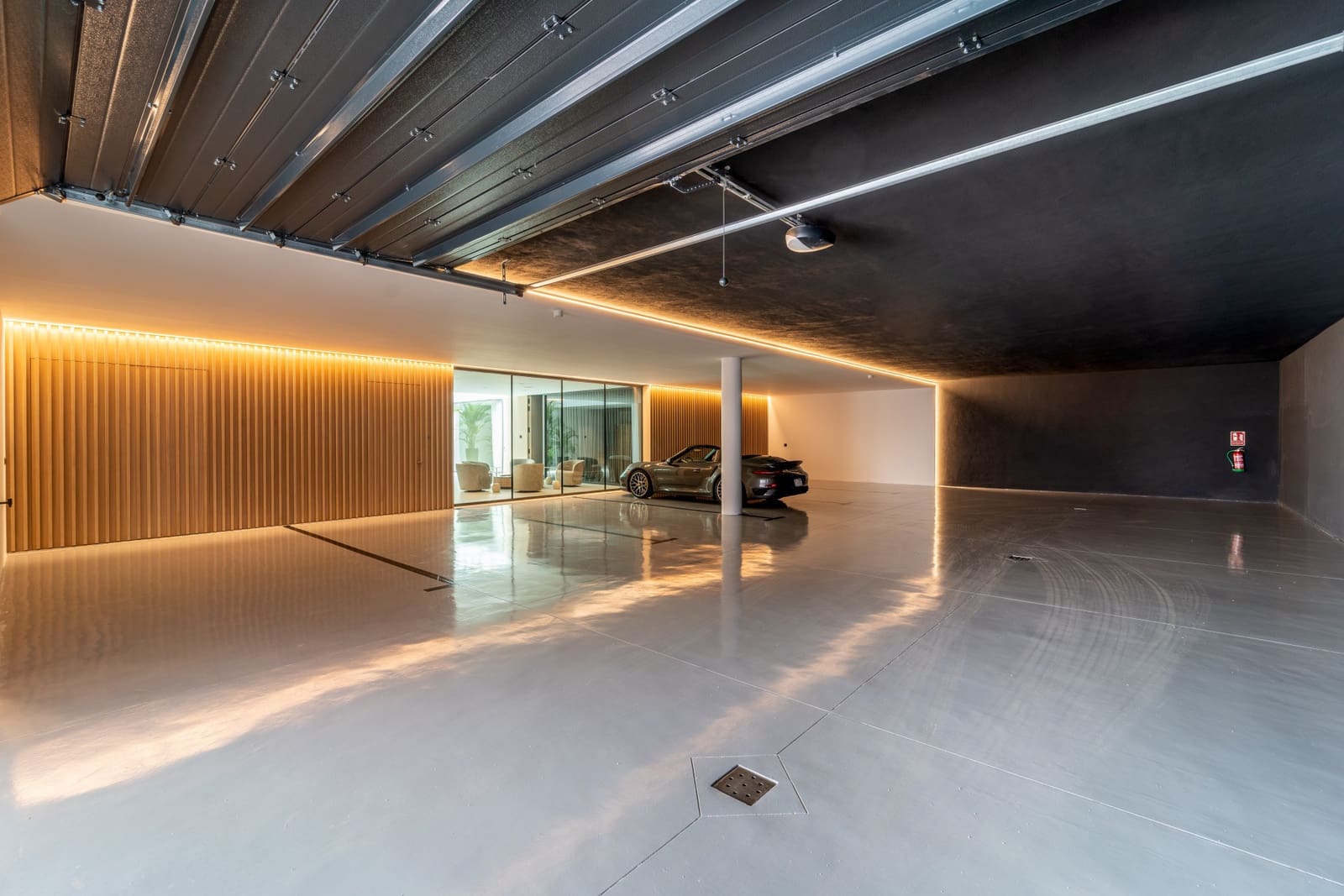 5 Zimmer Villa zu verkaufen in Golden Mile mit Pool Garage - 11.000.000 € (Ref: 9848847)