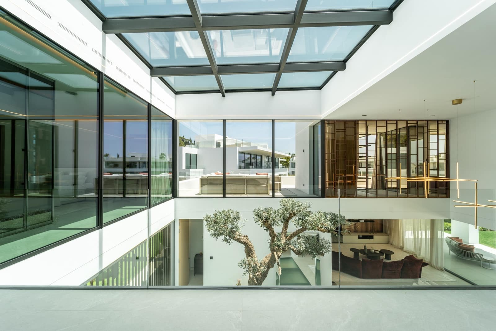 5 bedroom Villa for sale in Golden Mile with pool garage - € 11,000,000 (Ref: 9848847)