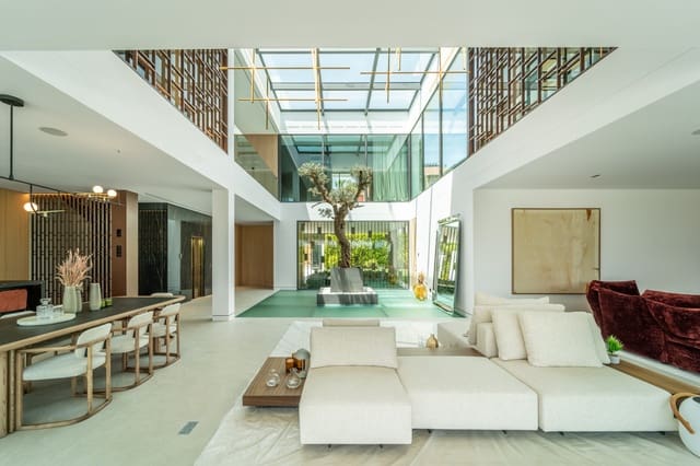 Chalet de 5 habitaciones en Lomas De Marbella, Marbella en venta con piscina garaje - 11.000.000 € (Ref: 9848847)