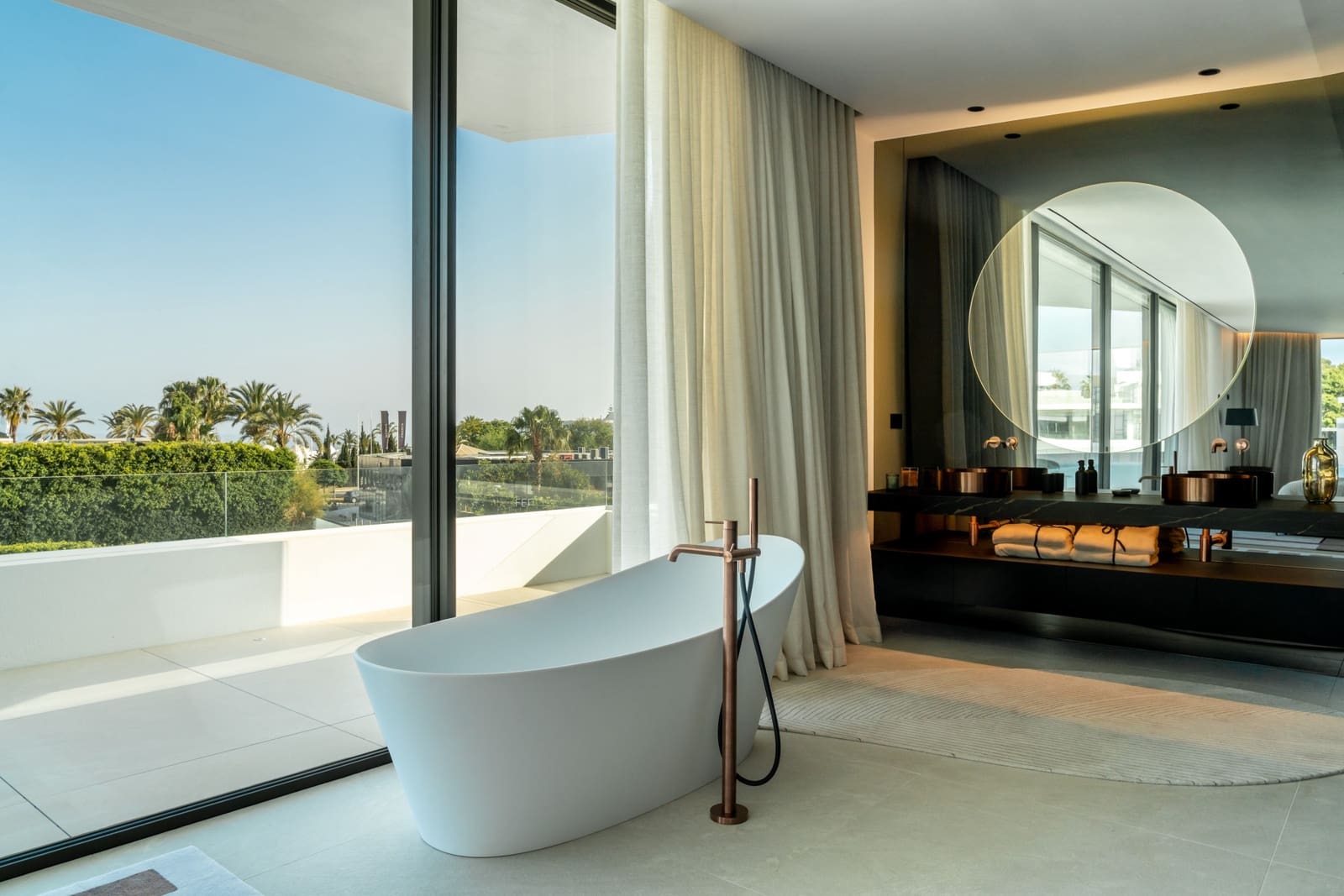 5 bedroom Villa for sale in Golden Mile with pool garage - € 11,000,000 (Ref: 9848847)