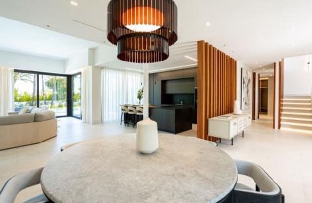 4 chambre Villa/Maison à vendre à El Paraiso, Estepona avec piscine garage - 3 850 000 € (Ref: 9848852)