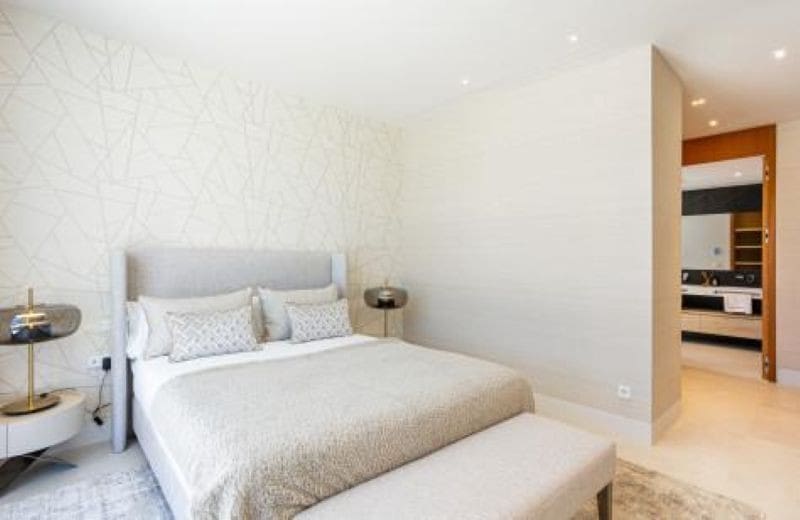 4 chambre Villa/Maison à vendre à El Paraiso avec piscine garage - 3 850 000 € (Ref: 9848852)