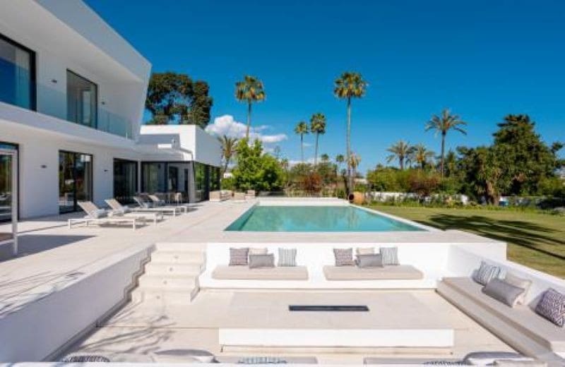 4 chambre Villa/Maison à vendre à El Paraiso avec piscine garage - 3 850 000 € (Ref: 9848852)
