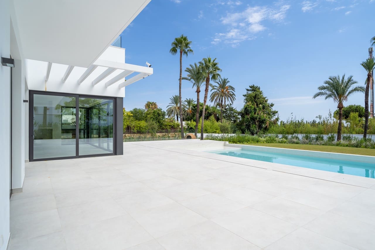 4 chambre Villa/Maison à vendre à El Paraiso avec piscine garage - 3 850 000 € (Ref: 9848852)