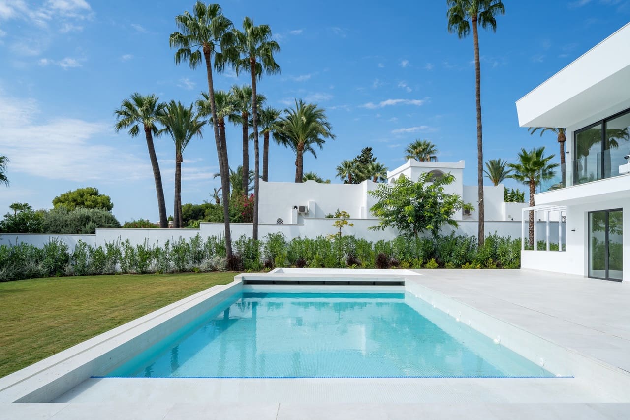 4 chambre Villa/Maison à vendre à El Paraiso avec piscine garage - 3 850 000 € (Ref: 9848852)