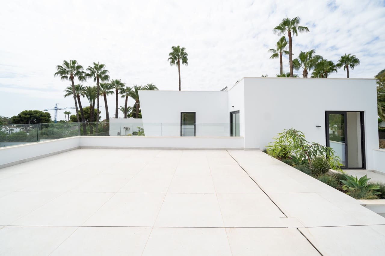 4 chambre Villa/Maison à vendre à El Paraiso avec piscine garage - 3 850 000 € (Ref: 9848852)