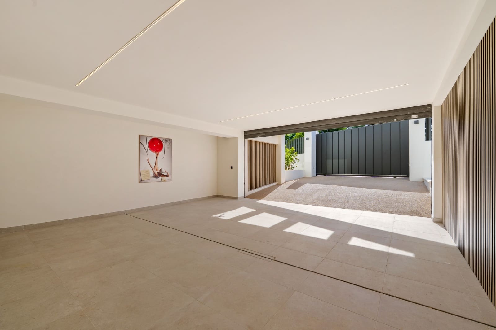 5 bedroom Villa for sale in San Pedro de Alcantara with pool garage - € 4,580,000 (Ref: 9848853)