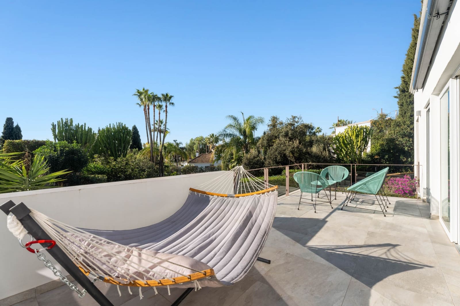 6 Zimmer Villa zu verkaufen in Marbella mit Pool Garage - 2.380.000 € (Ref: 9848854)