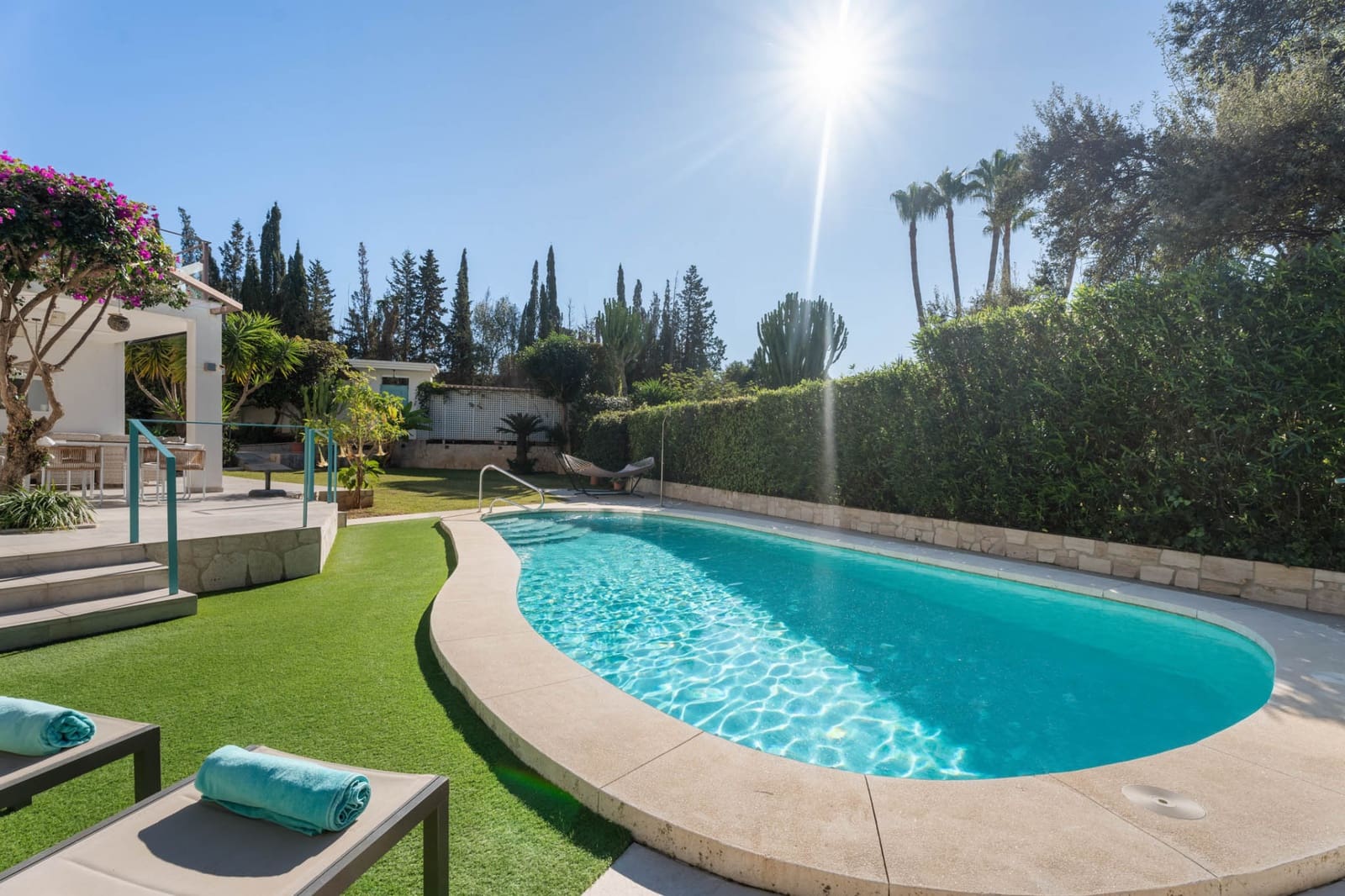 6 Zimmer Villa zu verkaufen in Marbella mit Pool Garage - 2.380.000 € (Ref: 9848854)