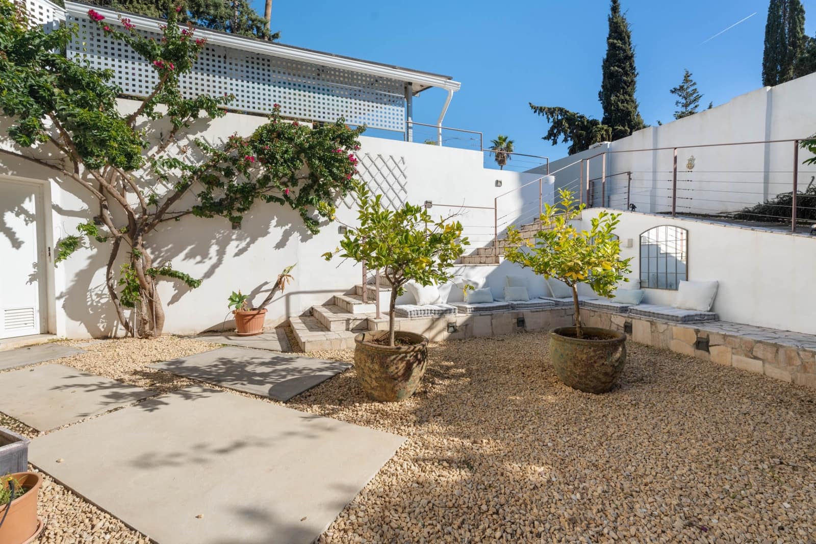 6 Zimmer Villa zu verkaufen in Marbella mit Pool Garage - 2.380.000 € (Ref: 9848854)