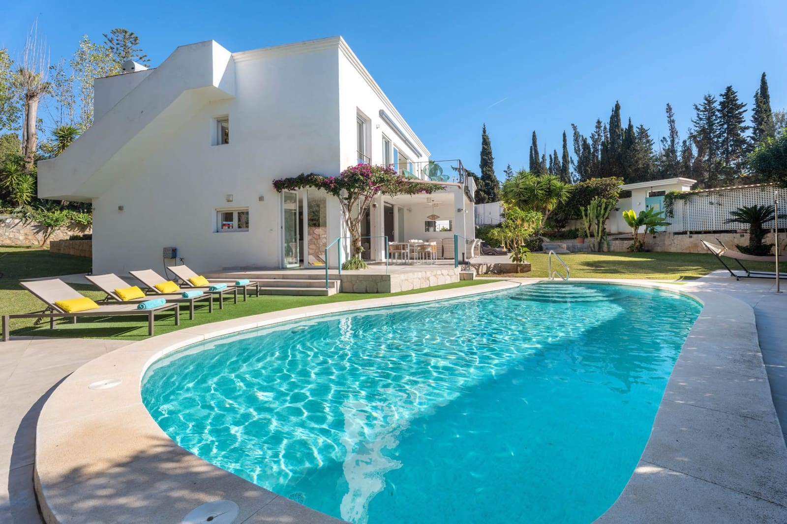 6 Zimmer Villa zu verkaufen in Marbella mit Pool Garage - 2.380.000 € (Ref: 9848854)