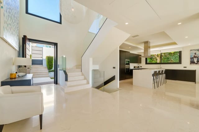 6 quarto Moradia para venda em Los Naranjos, Marbella com piscina garagem - 4 290 000 € (Ref: 9848855)