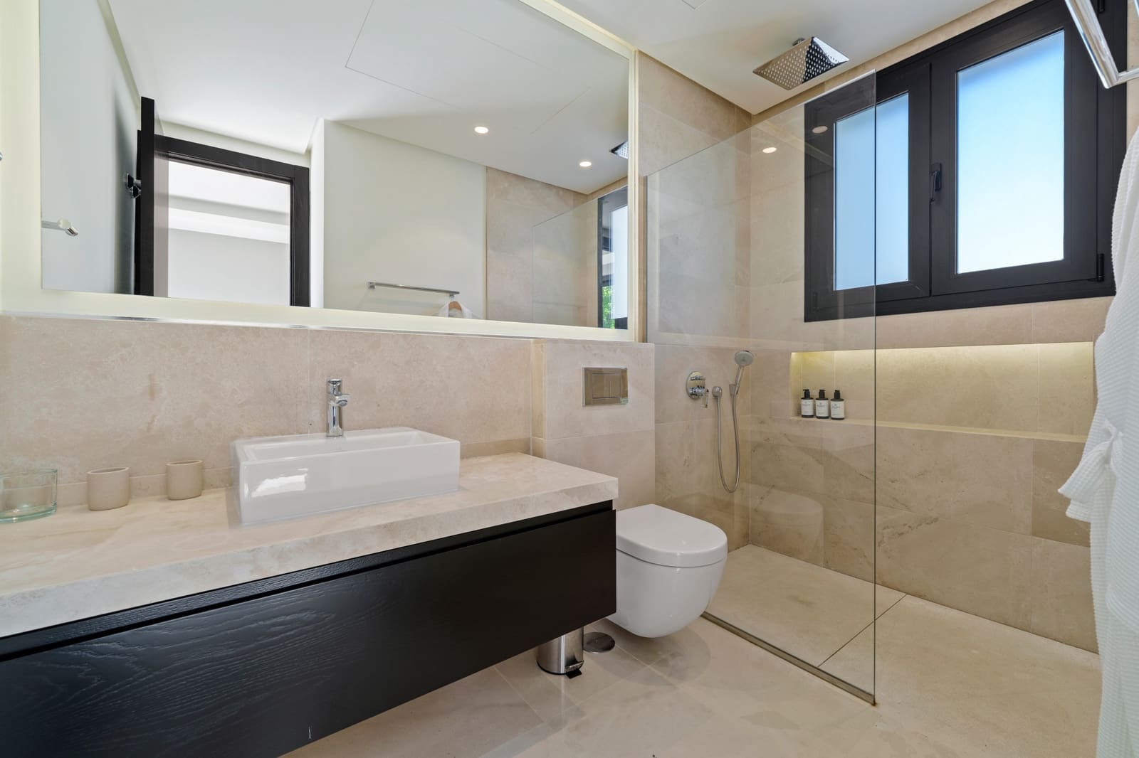 Chalet de 6 habitaciones en Marbella en venta con piscina garaje - 4.290.000 € (Ref: 9848855)