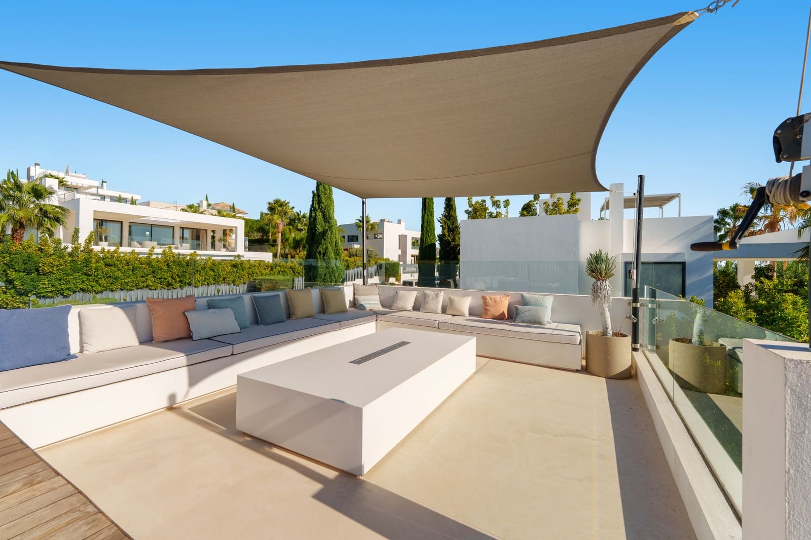 Chalet de 6 habitaciones en Marbella en venta con piscina garaje - 4.290.000 € (Ref: 9848855)