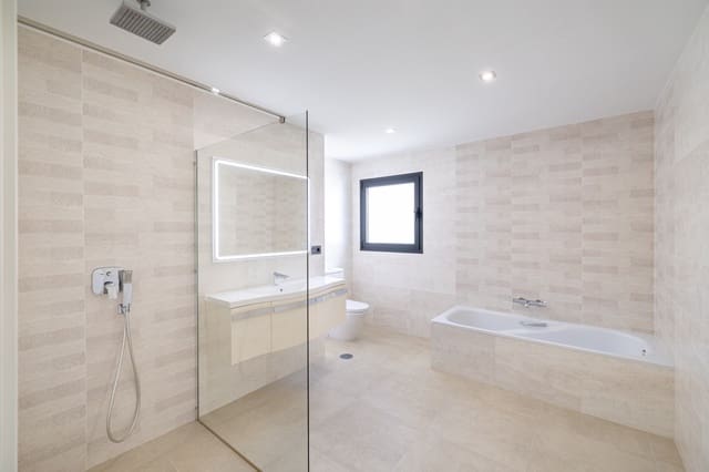 4 slaapkamer Villa te koop in San Pedro de Alcántara Pueblo, Marbella met zwembad garage - € 2.495.000 (Ref: 9848862)