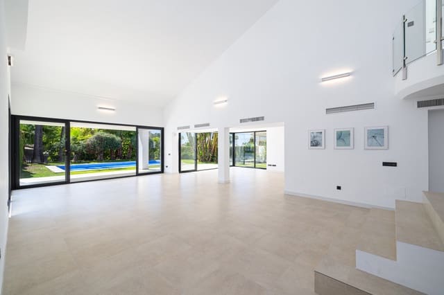 4 slaapkamer Villa te koop in San Pedro de Alcántara Pueblo, Marbella met zwembad garage - € 2.495.000 (Ref: 9848862)
