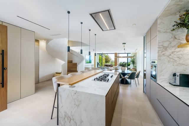 4 sypialnia Dom na sprzedaż w La Quinta, Benahavís z basenem garażem - 1 495 000 € (Ref: 9848863)