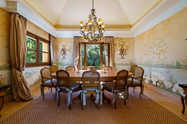 6 soverom Villa til salgs i Lomas De Marbella, Marbella med svømmebasseng garasje - € 9 950 000 (Ref: 9848865)
