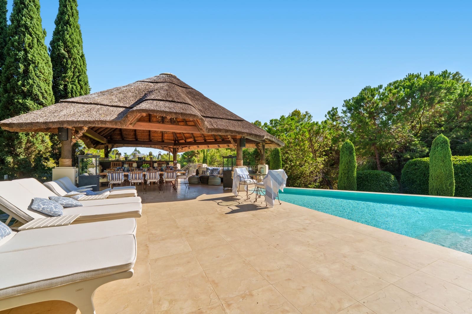 6 soverom Villa til salgs i Marbella med svømmebasseng garasje - € 9 950 000 (Ref: 9848865)