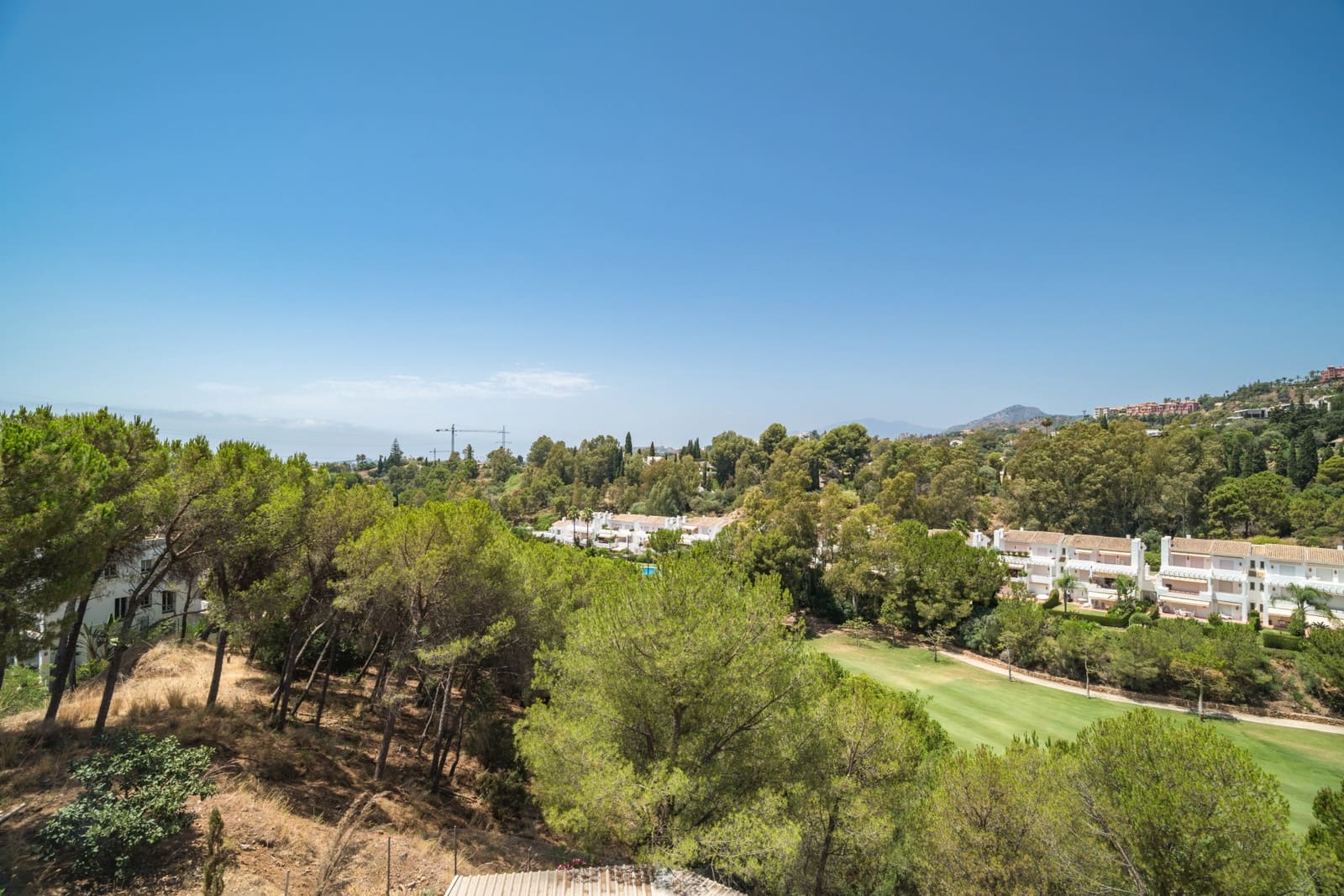 3 soveværelse Lejlighed til salg i La Quinta med swimmingpool garage - € 649.000 (Ref: 9848870)