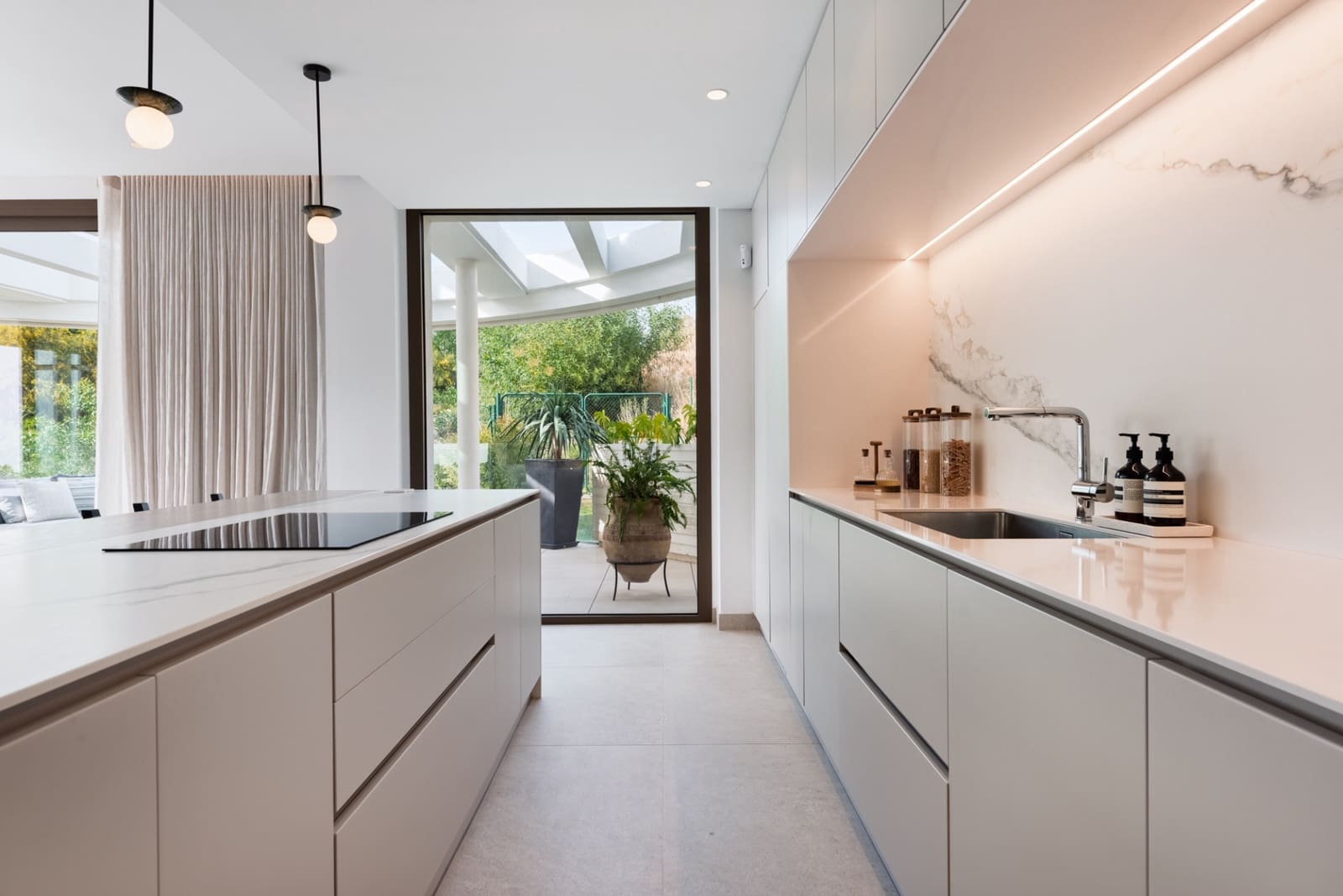 3 Zimmer Apartment zu verkaufen in Benahavis mit Pool Garage - 1.595.000 € (Ref: 9848872)