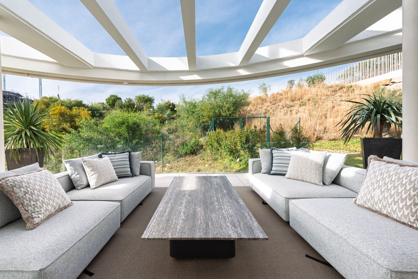 3 Zimmer Apartment zu verkaufen in Benahavis mit Pool Garage - 1.595.000 € (Ref: 9848872)