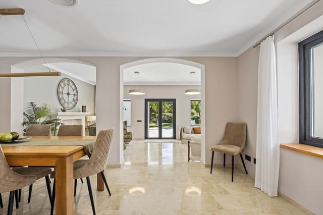 5 quarto Moradia para venda em El Paraíso, Benahavís com piscina garagem - 1 998 000 € (Ref: 9848873)