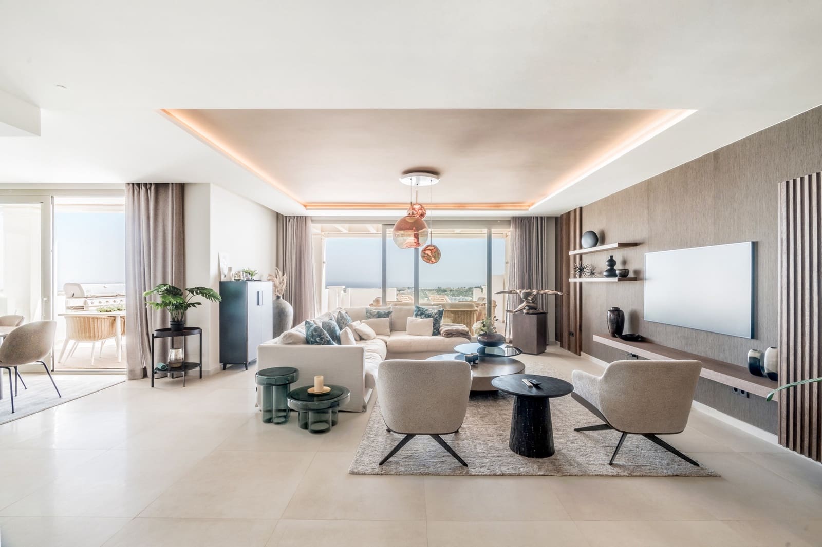 2 soverom Leilighet til salgs i Marbella med svømmebasseng garasje - € 1 420 000 (Ref: 9848875)