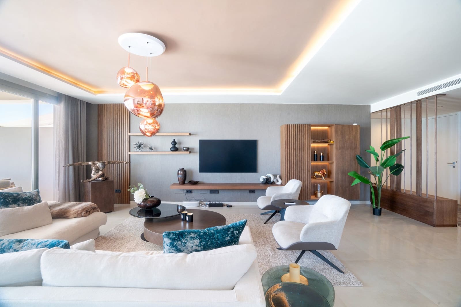 2 soverom Leilighet til salgs i Marbella med svømmebasseng garasje - € 1 420 000 (Ref: 9848875)