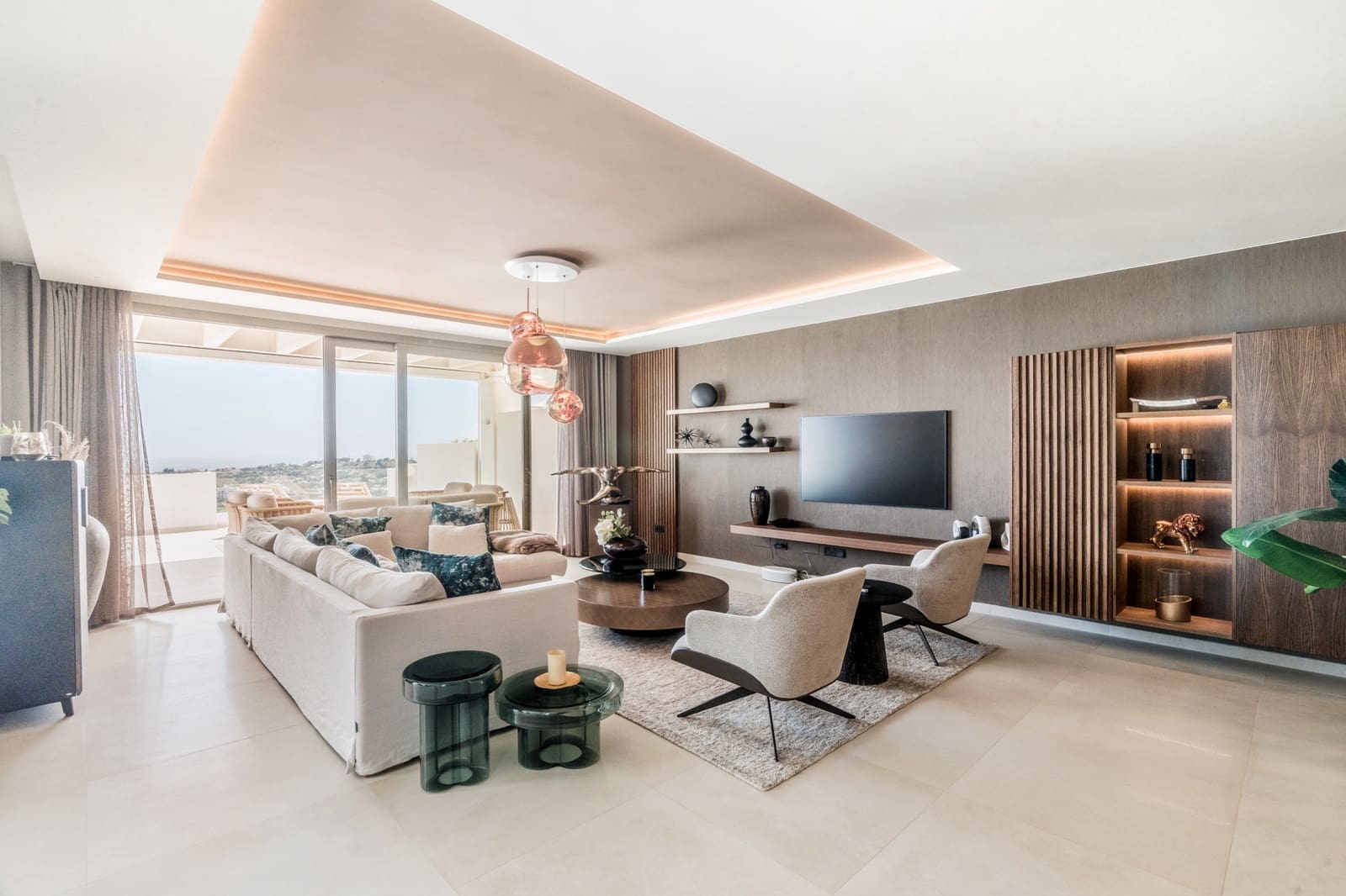 2 soverom Leilighet til salgs i Marbella med svømmebasseng garasje - € 1 420 000 (Ref: 9848875)