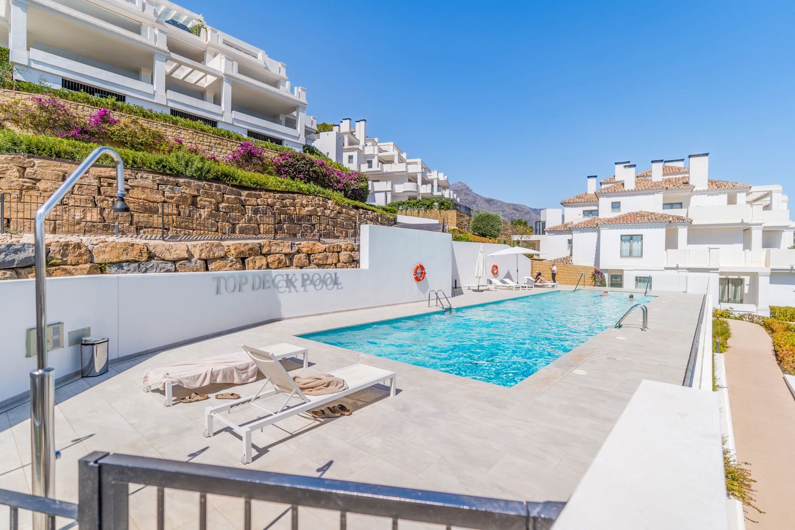 2 soverom Leilighet til salgs i Marbella med svømmebasseng garasje - € 1 420 000 (Ref: 9848875)