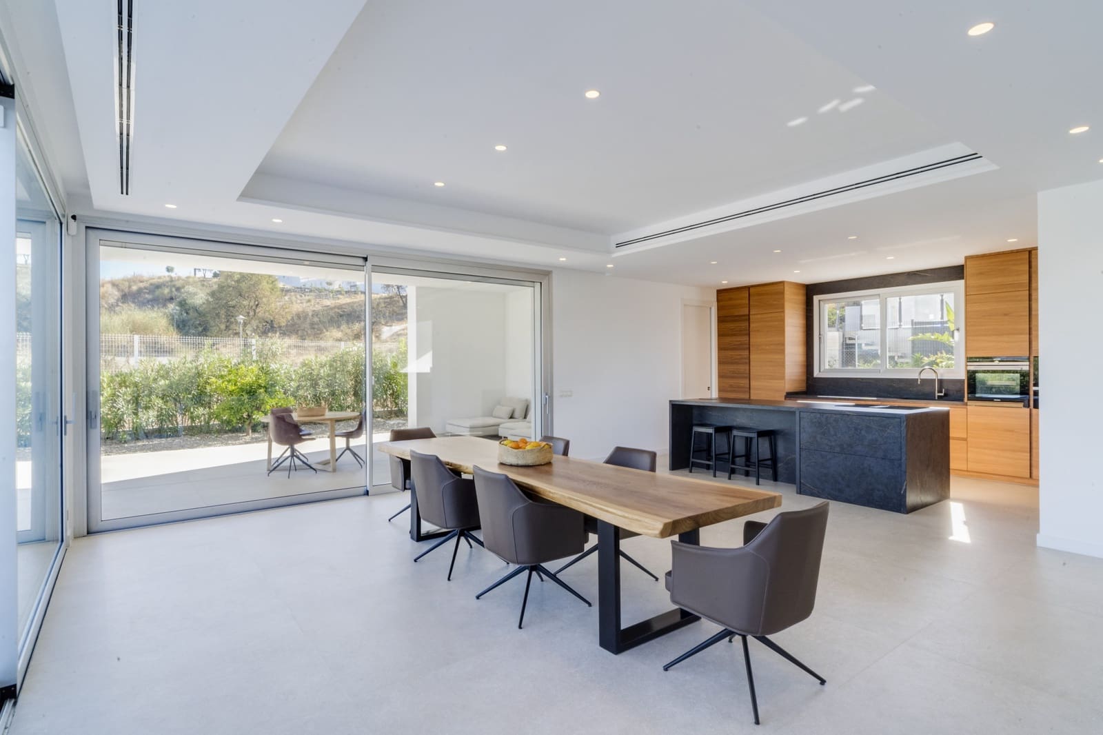 4 bedroom Villa for sale in Coin with pool garage - € 1,950,000 (Ref: 9848876)