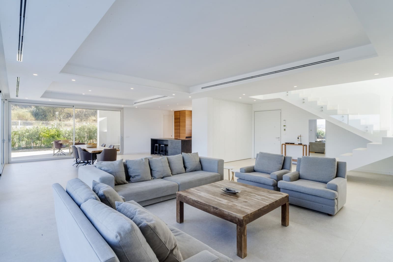 4 bedroom Villa for sale in Coin with pool garage - € 1,950,000 (Ref: 9848876)