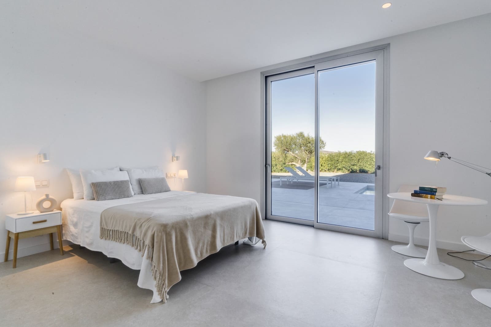 4 bedroom Villa for sale in Coin with pool garage - € 1,950,000 (Ref: 9848876)