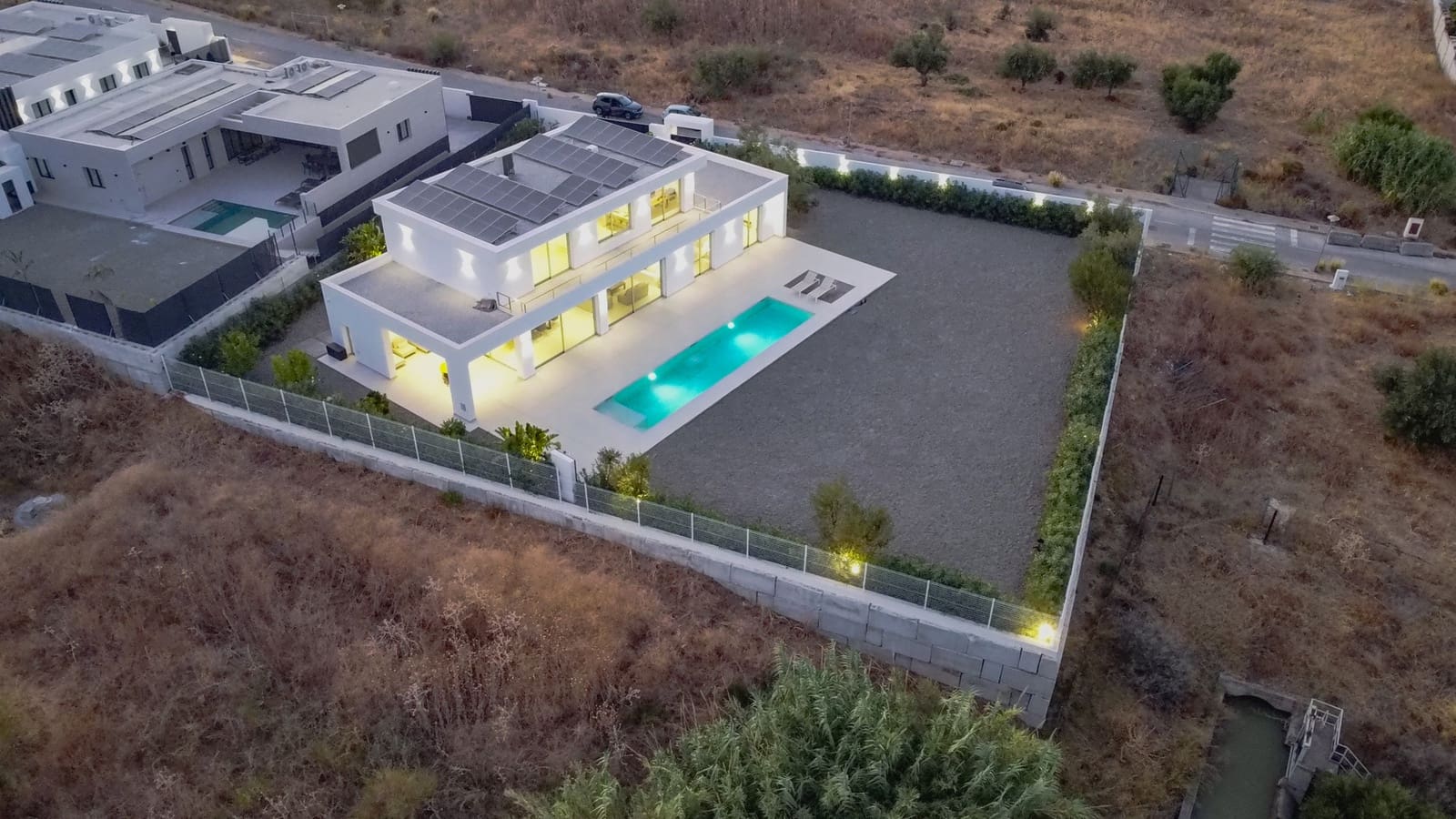 4 bedroom Villa for sale in Coin with pool garage - € 1,950,000 (Ref: 9848876)
