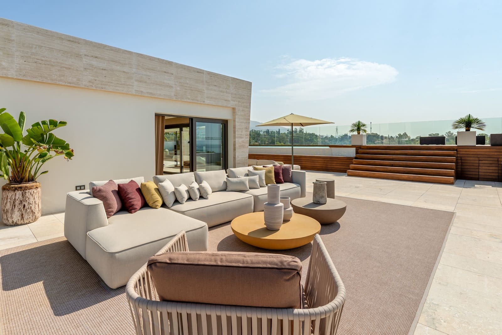 Ático de 4 habitaciones en Marbella en venta con piscina garaje - 11.400.000 € (Ref: 9848877)