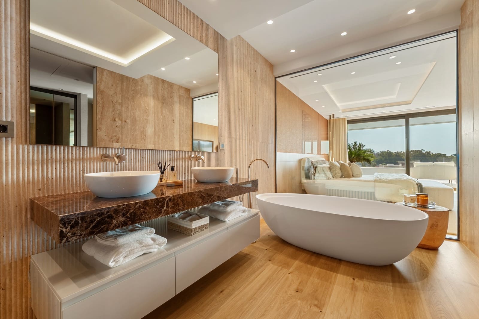 Ático de 4 habitaciones en Marbella en venta con piscina garaje - 11.400.000 € (Ref: 9848877)