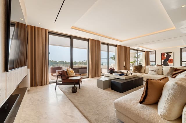 4 bedroom Penthouse for sale in Lomas De Marbella, Marbella with pool garage - € 11,400,000 (Ref: 9848877)