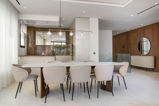 4 slaapkamer Appartement te koop in Lomas De Marbella, Marbella met zwembad garage - € 4.500.000 (Ref: 9848884)
