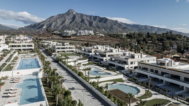 5 soveværelse Lejlighed til salg i Lomas De Marbella, Marbella med swimmingpool garage - € 6.195.000 (Ref: 9848885)