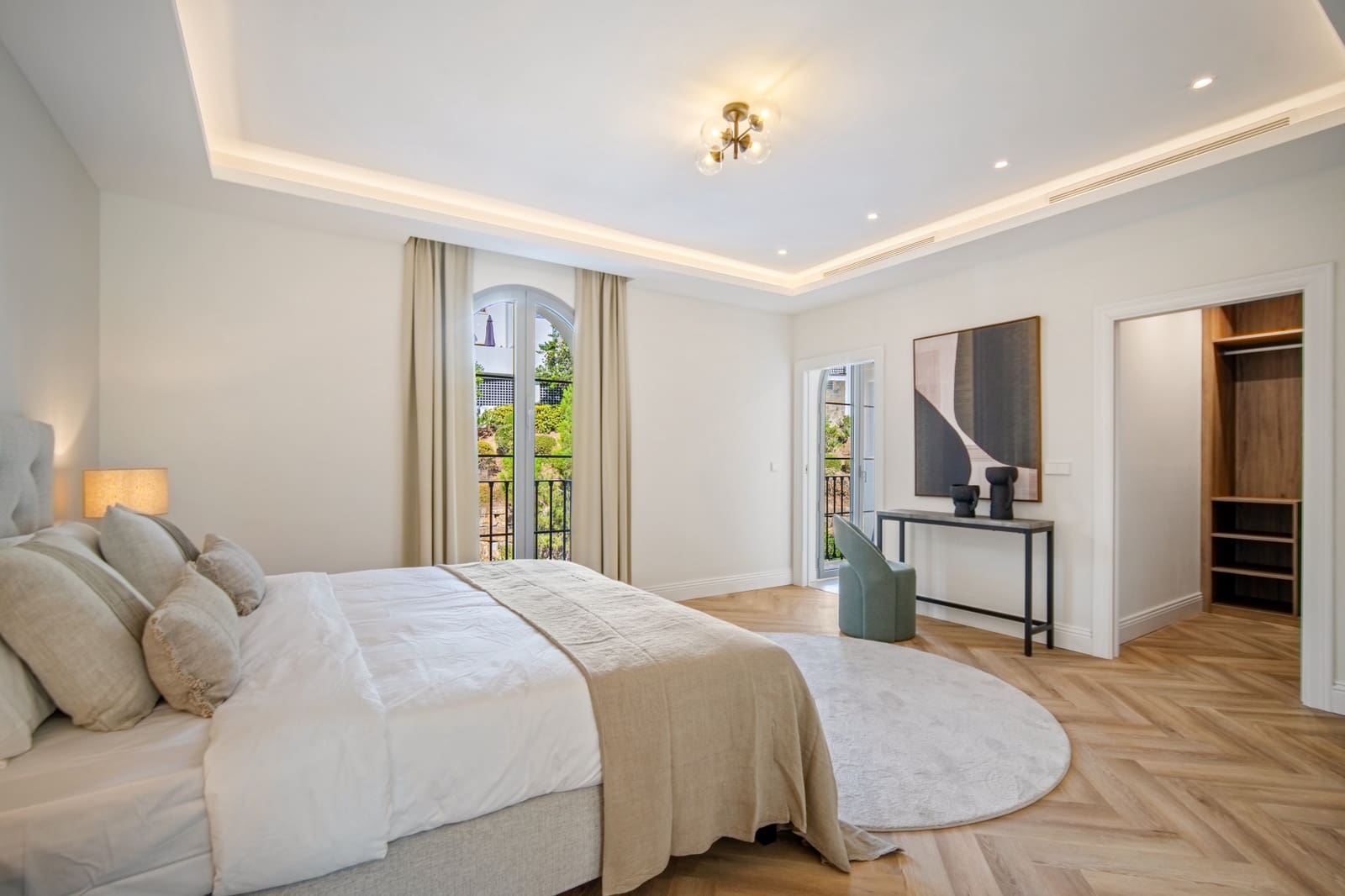 4 bedroom Villa for sale in Los Arqueros with pool garage - € 3,895,000 (Ref: 9861386)