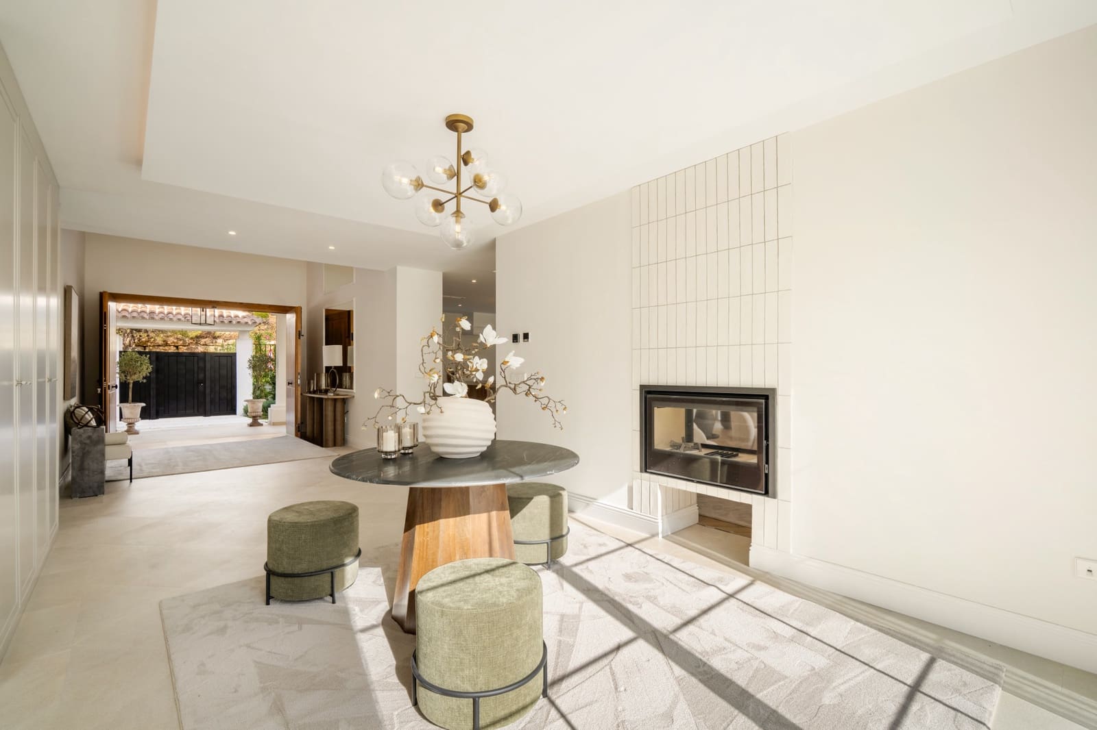 4 bedroom Villa for sale in Los Arqueros with pool garage - € 3,895,000 (Ref: 9861386)