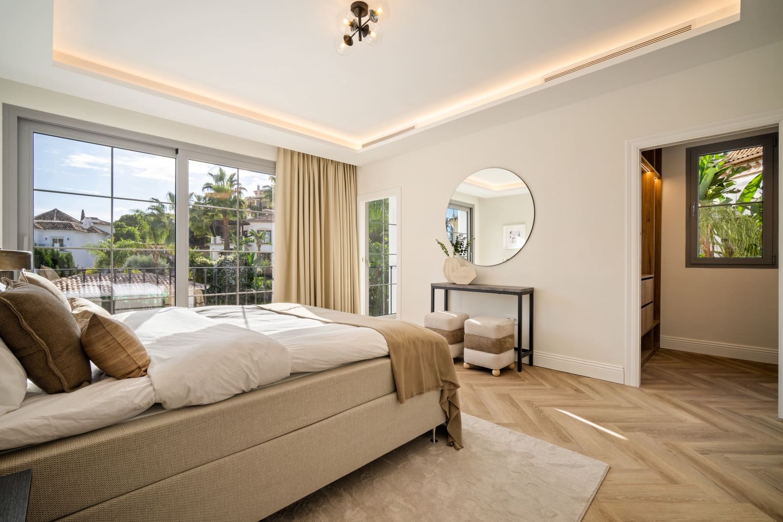 4 bedroom Villa for sale in Los Arqueros with pool garage - € 3,895,000 (Ref: 9861386)
