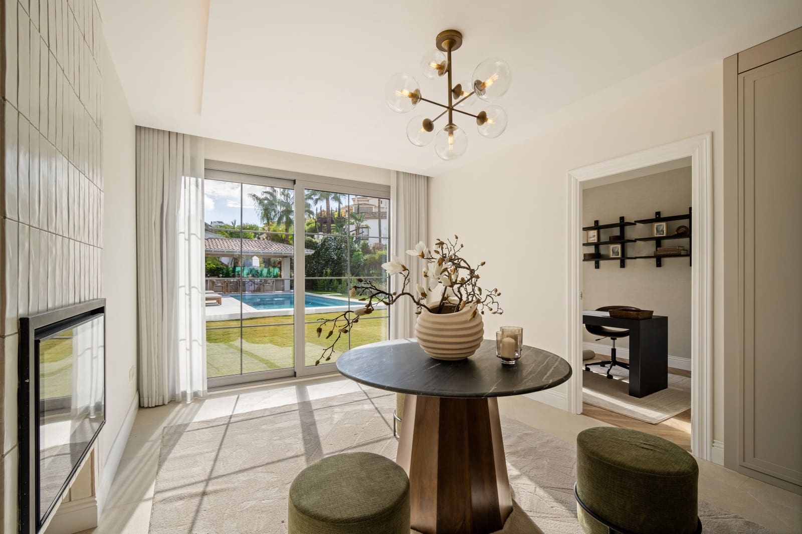 4 bedroom Villa for sale in Los Arqueros with pool garage - € 3,895,000 (Ref: 9861386)