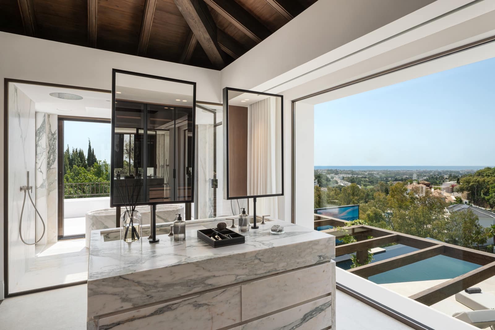 6 slaapkamer Villa te koop in Benahavis met zwembad garage - € 8.795.000 (Ref: 9863861)