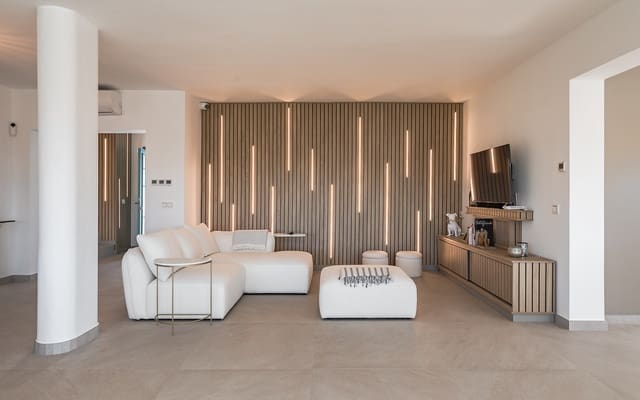 4 quarto Moradia para venda em Guadalmina Alta, Marbella com piscina garagem - 2 395 000 € (Ref: 9866326)