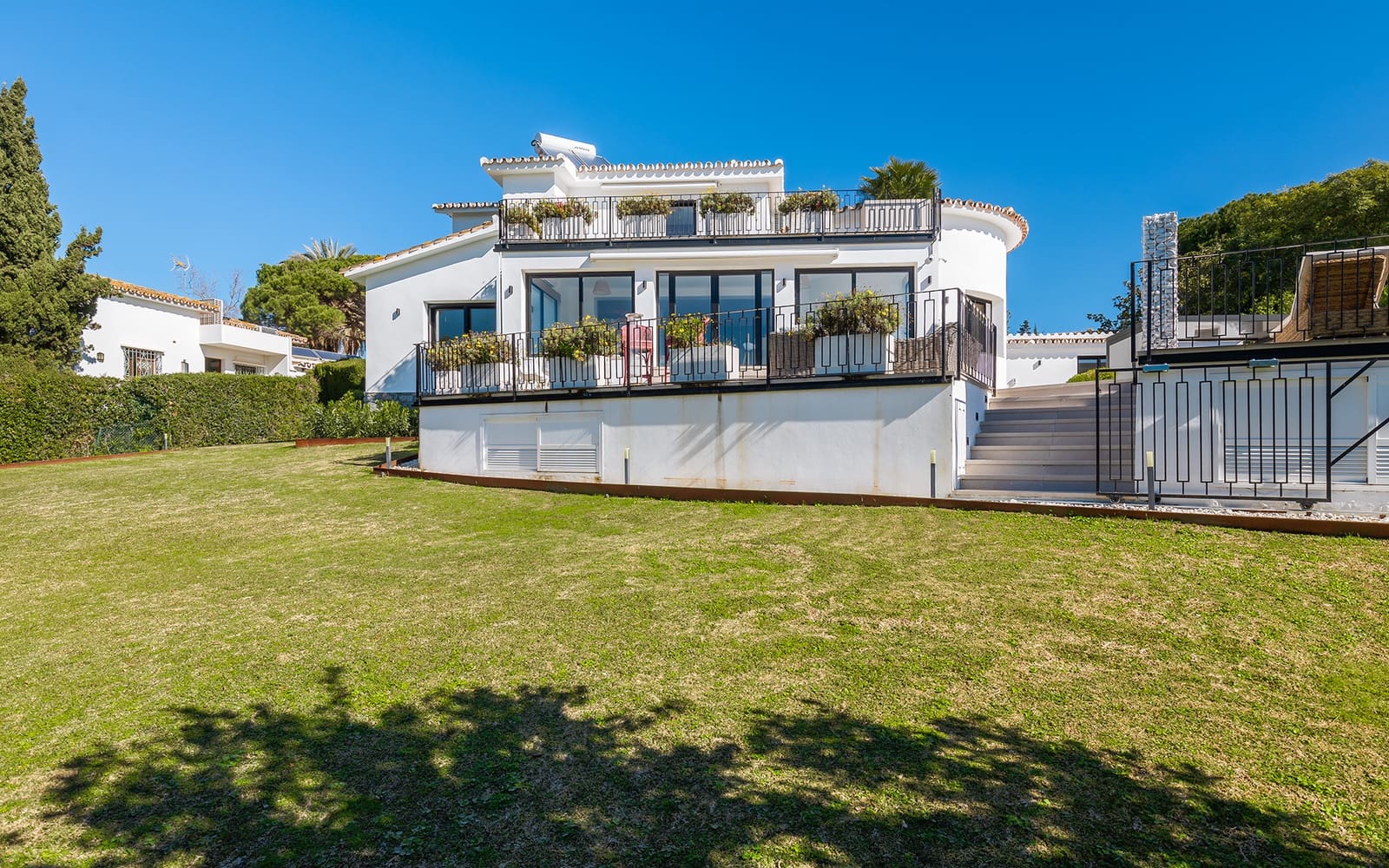 4 quarto Moradia para venda em Guadalmina com piscina garagem - 2 395 000 € (Ref: 9866326)
