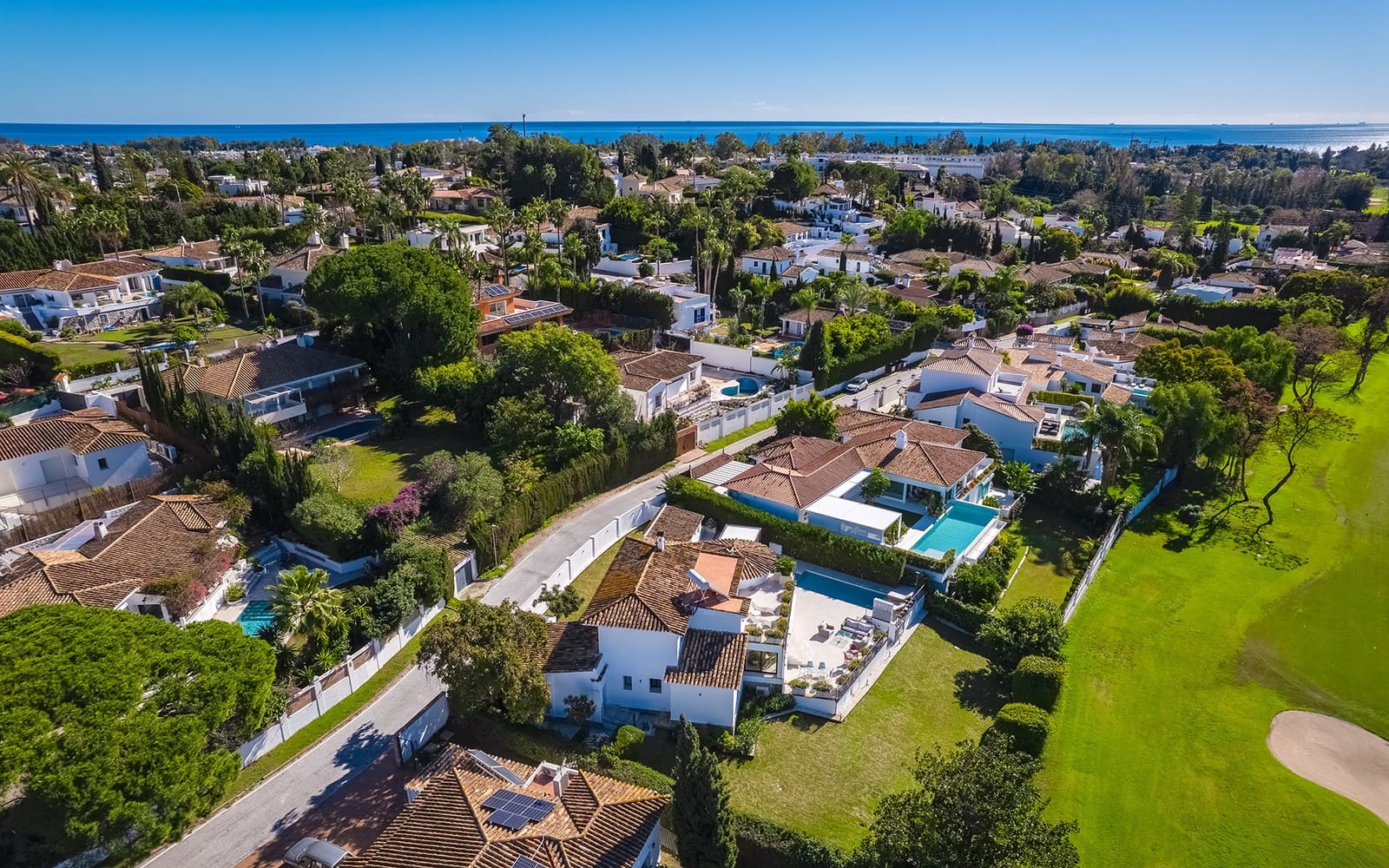 4 quarto Moradia para venda em Guadalmina com piscina garagem - 2 395 000 € (Ref: 9866326)