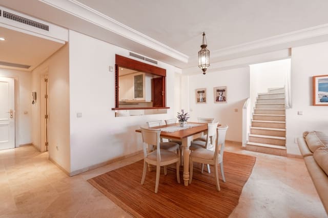 3 sovrum Takvåning till salu i Resinera-Voladilla, Estepona med pool garage - 1 499 000 € (Ref: 9866329)